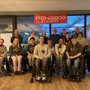 Onze trainingsprogramma’s starten bij jou thuis. Jezelf opnieuw uitvinden in je veranderde situatie.